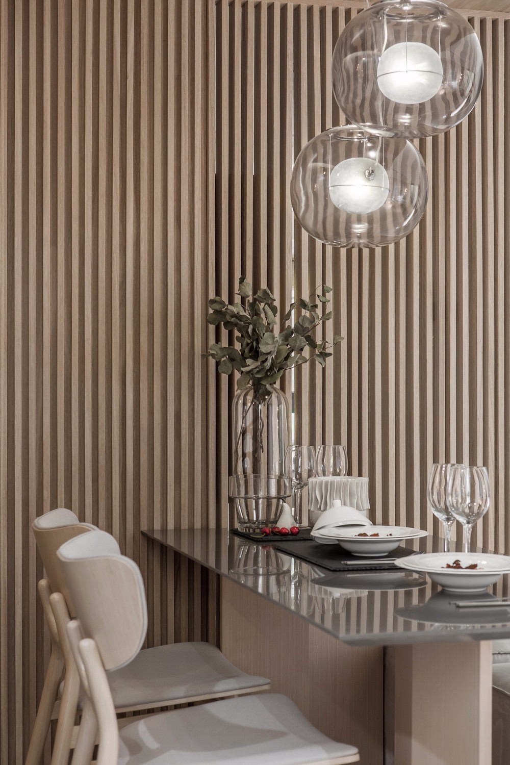 现代简约风格室内家装案例效果图-餐厅 现代简约风格室内家装案例效果图-餐厅